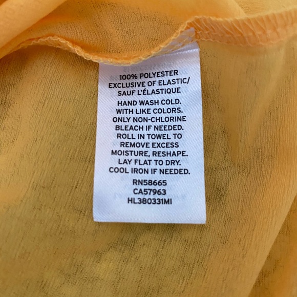 NWT Hinge Yellow Peplum Top - Picture 4 of 6